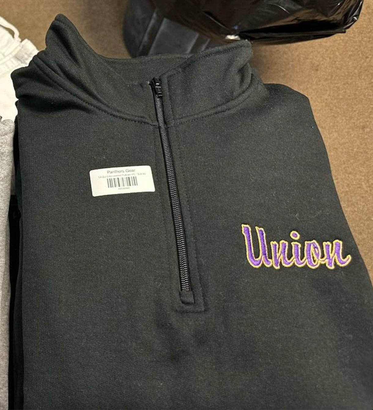 Union Script Embroidered 1/4 Zip Pullover